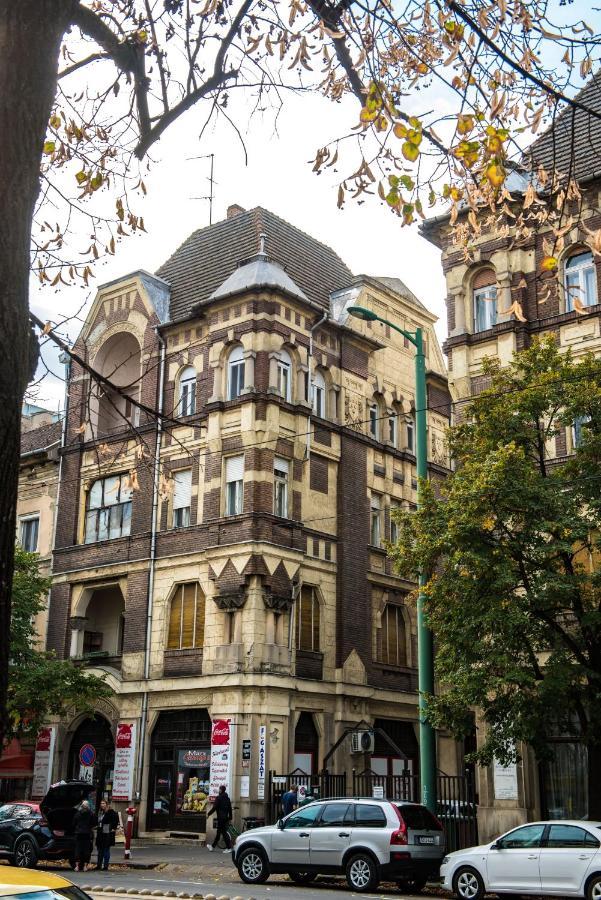 Exclusive Szallashely Szeged Buitenkant foto